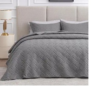 lot 19093 image: Loves Cabin Quilted Comforter King Gray