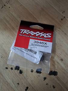lot 4127 image: Traxxas 3946X 16-Tooth Helical Pinion Gear 32 Pitch