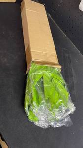lot 9084 image: Faux Plants & Florals Green Leaf Stems Plastic Bundle