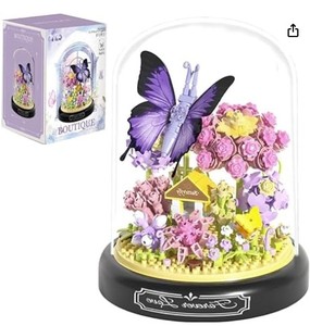 lot 19256 image: 582 PCS Micro Brick Flower Butterfly Bouquet Building Sets, Animals Botanical Collection Blocks Model for Adult Toys,Home Decor and Office Art Creative Gift Women, Mom,Girl - Valentine��s Day Gift