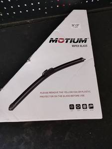 lot 5537 image: Motium Wiper Blade 2619 J Hook
