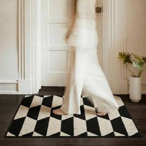 lot 8026 image: GRANNY SAYS Indoor Outdoor Doormat 20x32 Non-Slip Washable Entry Mat