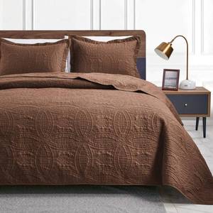lot 11711 image: Loves cabin California King Size Quilt Bedding Set Brown Bedspreads - Cal King Lightweight Bedspread Comforter - Coin Pattern Coverlet for All Season - 3 Pieces (1 Quilt, 2 Pillow Shams)