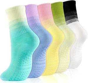 lot 1458 image: Pilates Socks with Grips, 5 Pairs, Women Non-slip Yoga Socks 7-9