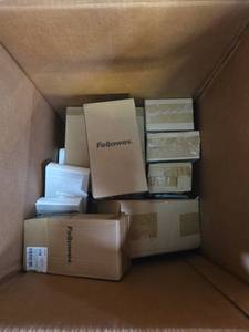 lot 18796 image: Pallet of Phone and IPad Cases and Accessories, Multiple Brands and Sizes