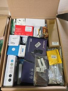 lot 18808 image: Pallet Lot of Electronic Accessories, Green Red Eyesight, Sony Handyman Camera and More