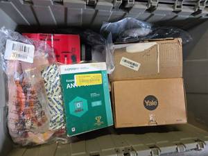 lot 18811 image: Assorted Pallet Lot Including Yale Door Locks, Pinterest Ink Cartridges, Sheet Sets and More