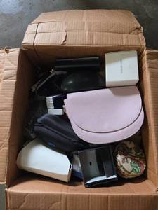 lot 18839 image: Pallet Lot Including Bags, Security Cameras, Fittings and More