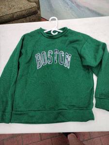 lot 63728 image: Boston Dark Green Crew Neck Sweat Shirt - S