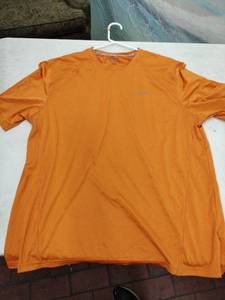 lot 63740 image: Reebok Athletic Orange T-Shirt - L
