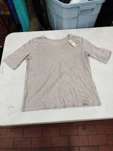 lot 63757 image: Loft brand silver metallic linen blend top - M