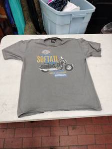 lot 63758 image: Vintage Harley Davidson Softail T-Shirt - L