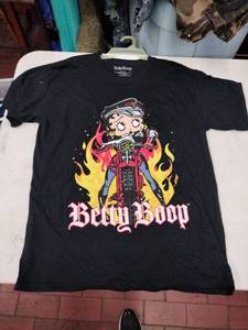 lot 63763 image: Betty Boop Graphic Tee Motorcycle Black -L
