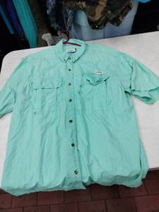 lot 63780 image: Magellan Outdoors brand fishing shirt - Teal - XXL