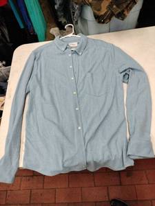 lot 63781 image: Goodfellow & Co Button Down Long Sleeve Light Blue Shirt - XL