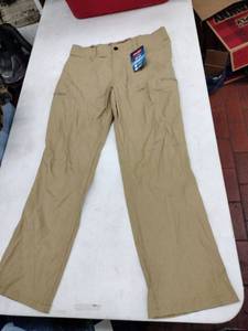 lot 63806 image: Wrangler Mens Outdoor All Terrain Cargo Pants - 34x30