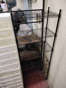 lot 61000 image: 5 Tier Metal Wire Storage Rack