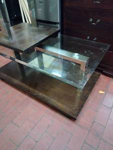 lot 61069 image: Glass Top Rectangular Coffee Table