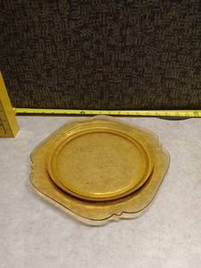 lot 140 image: Vintage Amber Glass Plate w Ornate Border