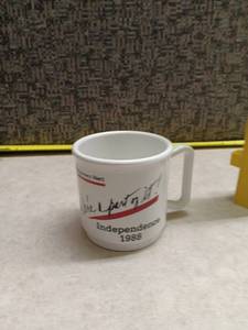 lot 142 image: Montgomery Ward We Apartment Independence 1988 Mug