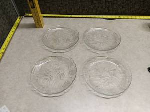lot 143 image: Glass Dessert Plates w Embossed Floral Design Set of 4