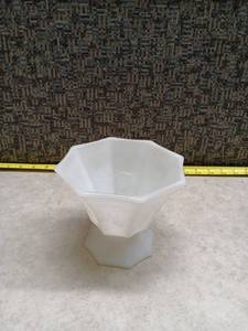 lot 187 image: White Milk Glass Pedestal Bowl Octagon