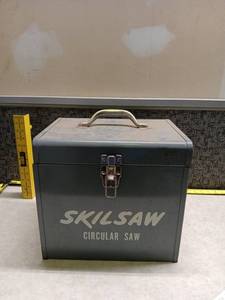 lot 214 image: Skilsaw Circular Saw Carrying Case