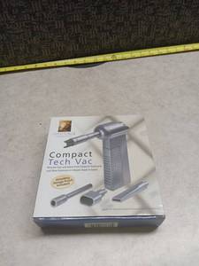 lot 220 image: Innovage Compact Tech Vac with 4 Nozzle Heads