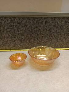 lot 241 image: Vintage Amber Glass Bowl Set