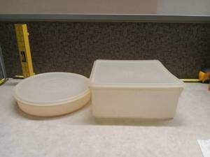 lot 251 image: Tupperware Round and Rectangle Food Storage Containers