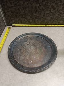 lot 271 image: Decorative Round Metal Serving Tray w Ornate Engraved Design
