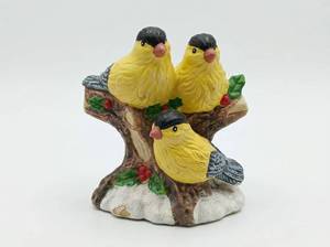 lot 283 image: K&C Collection Dollar Tree Dist. Yellow Birds on Branch