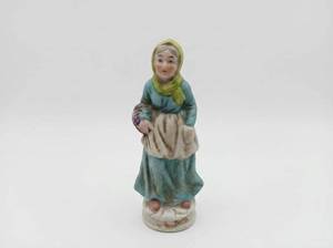 lot 287 image: Porcelain Figurine Woman in Traditional Dress