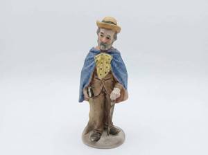 lot 291 image: Vintage Ceramic Figurine Man with Hat and Cape
