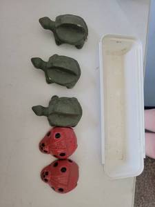lot 18 image: Turtle and Ladybug Figurines Set 5 Pieces with Storage Container - Retail $0