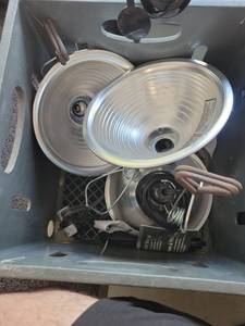 lot 54 image: 3 clamp lights - Retail $0