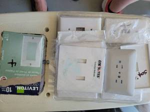 lot 57 image: Leviton & Enerlites White Wall Plates Mixed Lot Leviton 80401-WMP - Retail $0