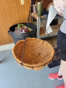 lot 60 image: Hanging Basket with Coconut Coir Liner and Chain - Retail $0