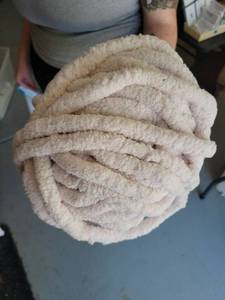 lot 61 image: Chunky Loop Yarn Large Skein Cream - Retail $0