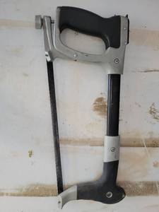 lot 80 image: Saw - Retail $0
