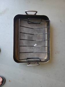 lot 104 image: Roasting Pan with Rack and Handles - Retail $0