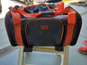 lot 110 image: Petsmart Cat Carrier Bag with Mesh Window Orange Navy 16inl - Retail $0