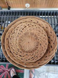 lot 126 image: Woven Basket Lot 3 Pieces Round Decorative - Retail $0