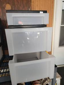 lot 162 image: Plastic Storage Bins with Black frames 3-Drawer Set - Retail $0