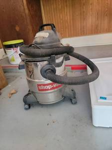 lot 179 image: Shop-Vac Wet Dry Vacuum with Hose and Accessories