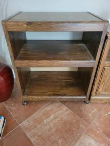 lot 194 image: Open Shelving Unit with 2 Shelves and Casters 27Lx19Dx33H