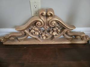 lot 228 image: Decorative Carved Ornamental Pediment with Scrollwork and Floral Details