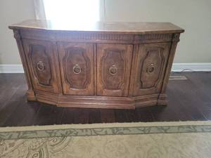 lot 233 image: Heritage Four-Door Credenza Buffet Cabinet with Two Drawers SOLID WOOD BRING HELP