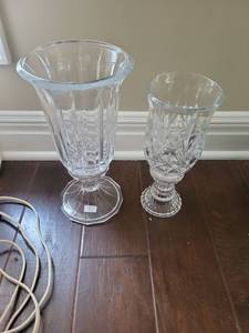 lot 237 image: Cut Glass Vase Lot 2 Pedestal Urns with Geometric Pattern