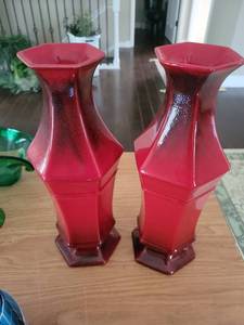 lot 245 image: Haeger Red Glazed Hexagonal Vases Set of 2